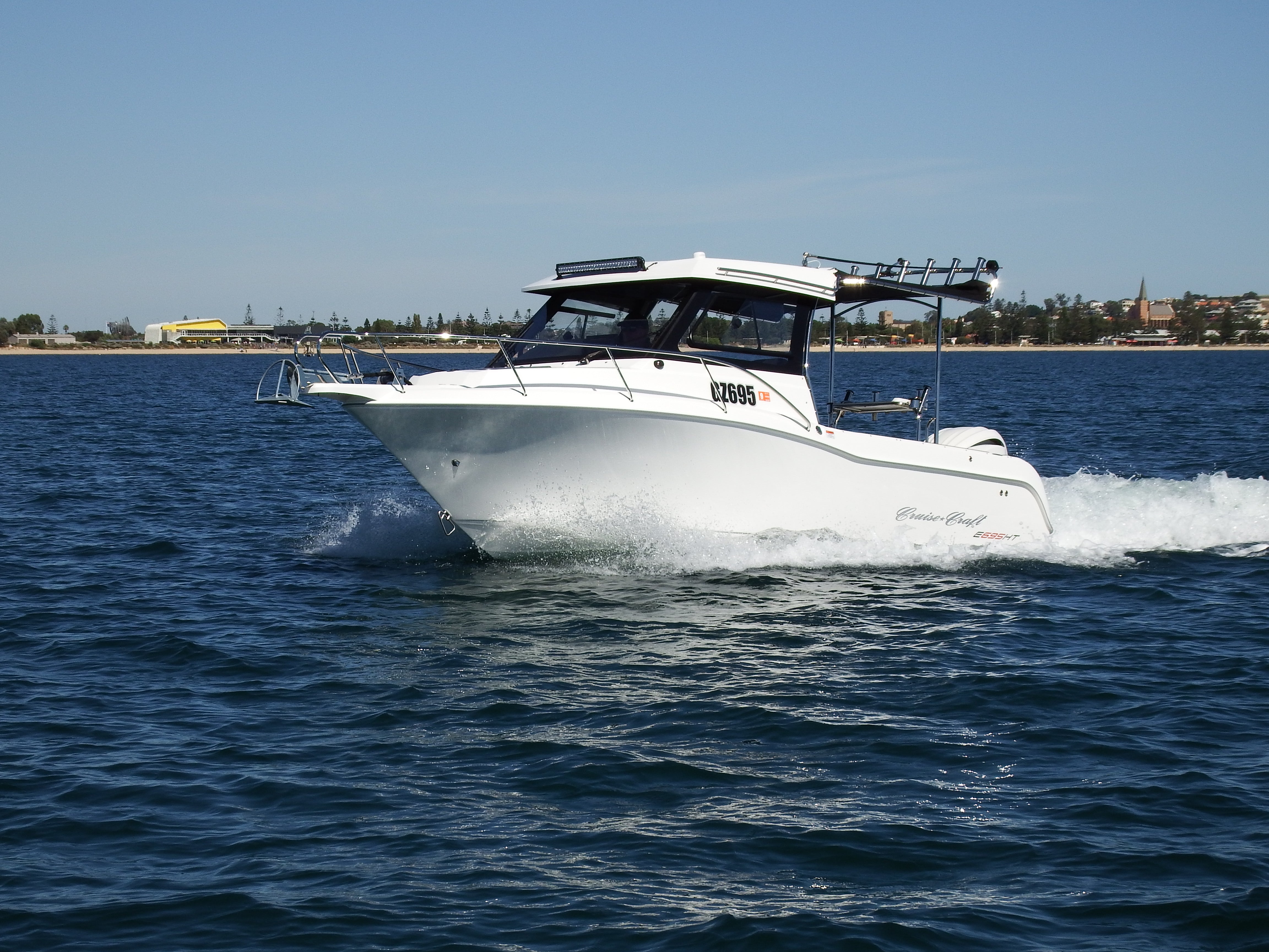 Cruise Craft E695HT